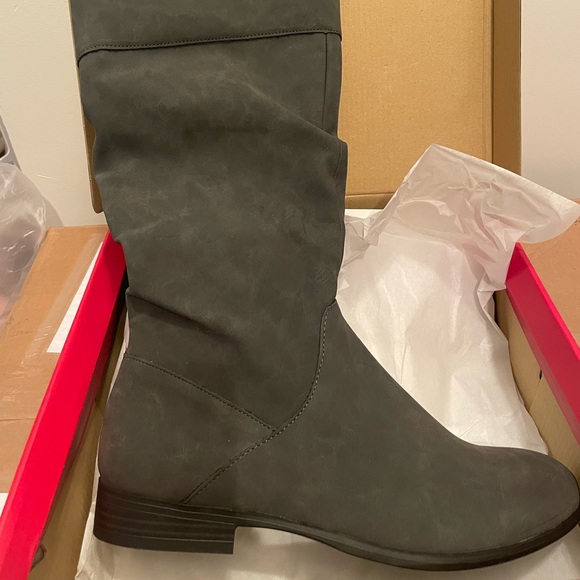 Grey Suede Riding boots - Picture 1 of 5